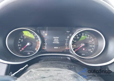 2018 Jeep Compass Latitude 4X4 из США, поврежденный, VIN 3C4NJDBB2JT117009